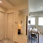 Tuscolana Apartman *