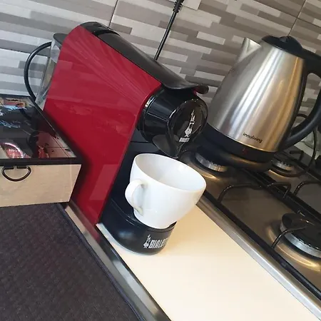 Tuscolana شقة *